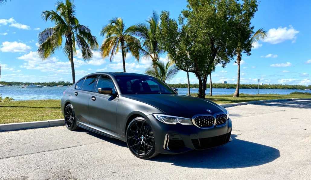 BMW 3 – машина на спорте