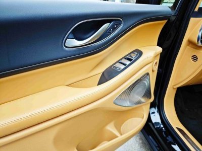 взять в аренду Voyah Dream