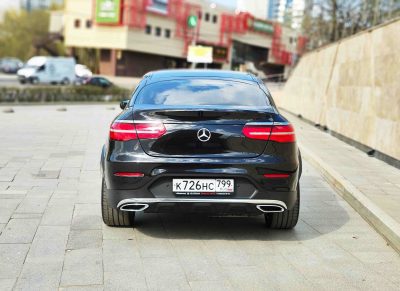 взять в аренду Mercedes-Benz GLC Coupe 250d AMG