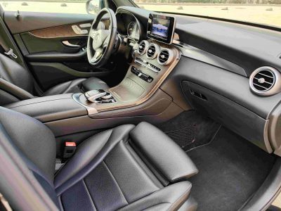 взять в аренду Mercedes-Benz GLC Coupe 250d AMG