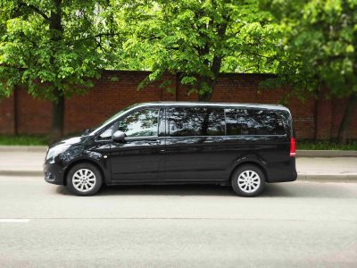 взять в аренду Mercedes-Benz Vito 250d Tourer