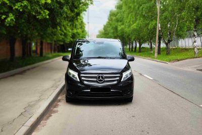 взять в аренду Mercedes-Benz Vito 250d Tourer
