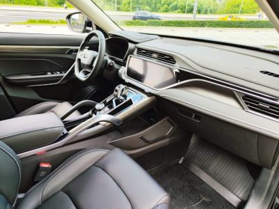 взять в аренду Geely Atlas Pro