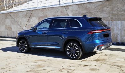 взять в аренду Geely Monjaro