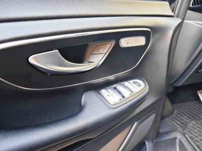 взять в аренду Mercedes-Benz V220d