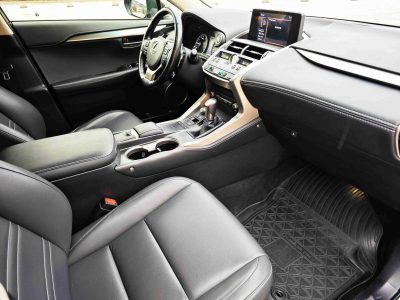 взять в аренду Lexus NX 200 Рестайлинг