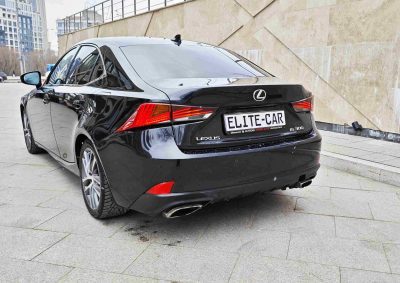 взять в аренду Lexus IS 300