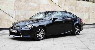взять в аренду Lexus IS 300