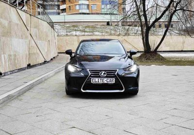 взять в аренду Lexus IS 300