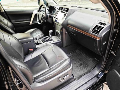 взять в аренду Toyota Land Cruiser Prado