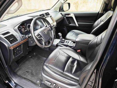 взять в аренду Toyota Land Cruiser Prado