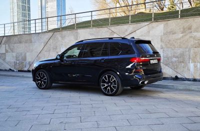взять в аренду BMW X7 30d M Sport PRO