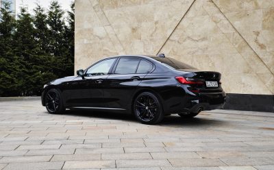 взять в аренду BMW 320d xDrive