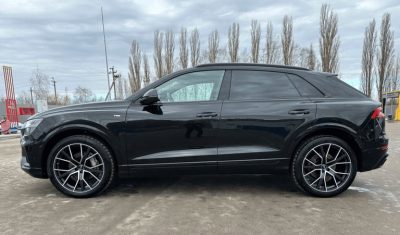 взять в аренду Audi Q8