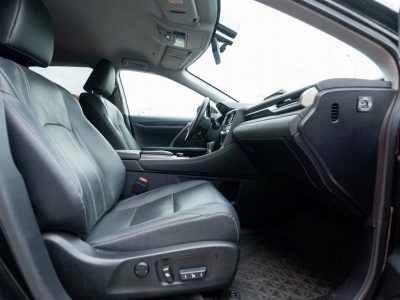 взять в аренду Lexus RX 300