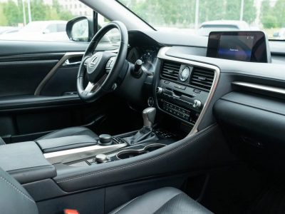 взять в аренду Lexus RX 300