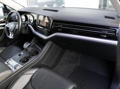 взять в аренду Volkswagen Touareg
