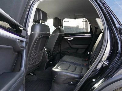 взять в аренду Volkswagen Touareg
