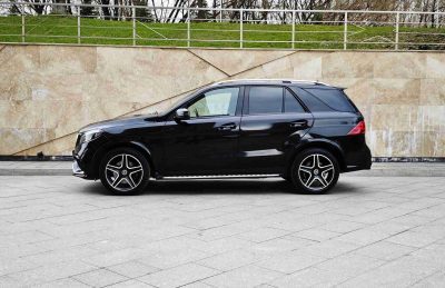 взять в аренду Mercedes-Benz GLE 300d AMG