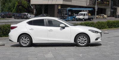 взять в аренду Mazda 3