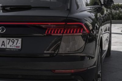 взять в аренду Audi Q8