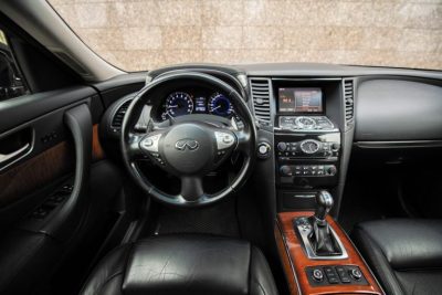 взять в аренду Infiniti QX70