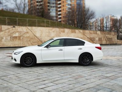 взять в аренду Infiniti Q50