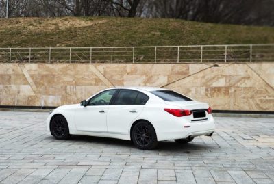 взять в аренду Infiniti Q50
