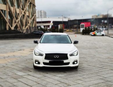взять в аренду Infiniti Q50