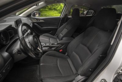 взять в аренду Mazda 3