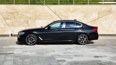 взять в аренду BMW 520d xDrive G30
