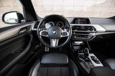 взять в аренду BMW X3 20d xDrive