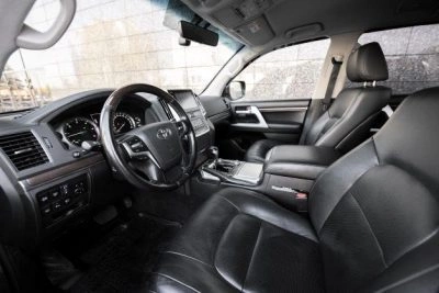Toyota Land Cruiser 200 Рестайлинг 2