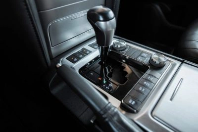 Toyota Land Cruiser 200 Рестайлинг 2