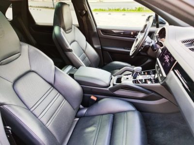 взять в аренду Porsche Cayenne III