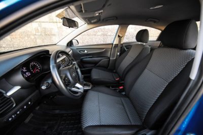 взять в аренду KIA Rio AT