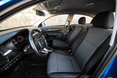 KIA Rio AT
