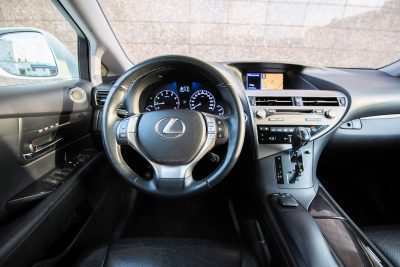 взять в аренду Lexus RX 270