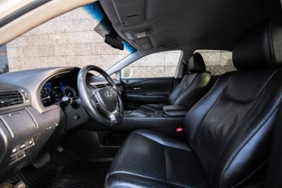 взять в аренду Lexus RX 270