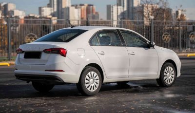 взять в аренду Skoda Rapid АТ