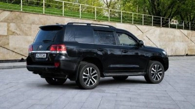 Toyota Land Cruiser 200 Рестайлинг 2