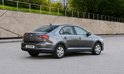 Volkswagen Polo AT