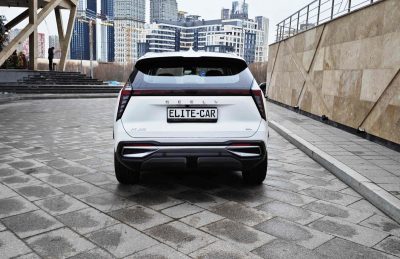 взять в аренду Geely Atlas