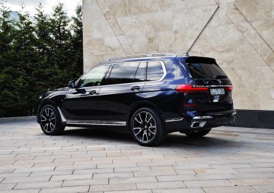 взять в аренду BMW X7 40d xDrive