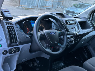 взять в аренду Ford Transit