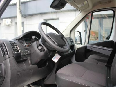 взять в аренду Peugeot Boxer