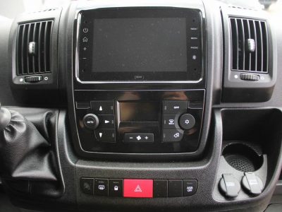 взять в аренду Peugeot Boxer