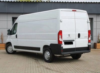 взять в аренду Peugeot Boxer