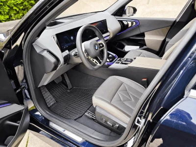 взять в аренду BMW X3 30L xDrive